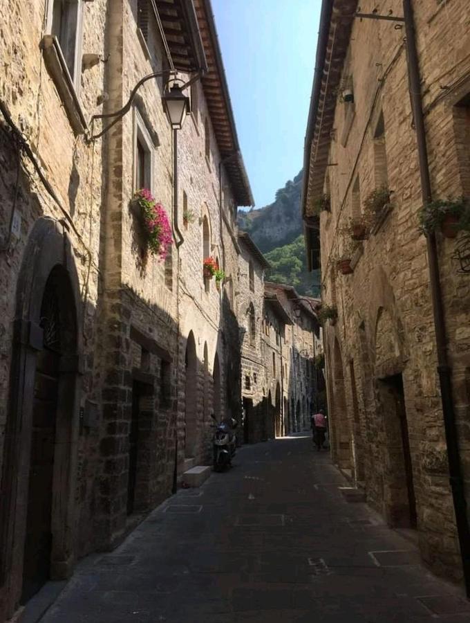 La Dimora Di Pietra Apartment Gubbio Exterior photo